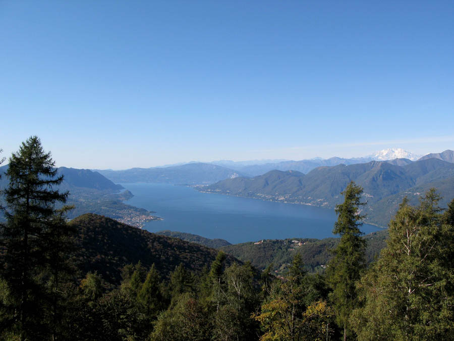 17a Blick auf Luino