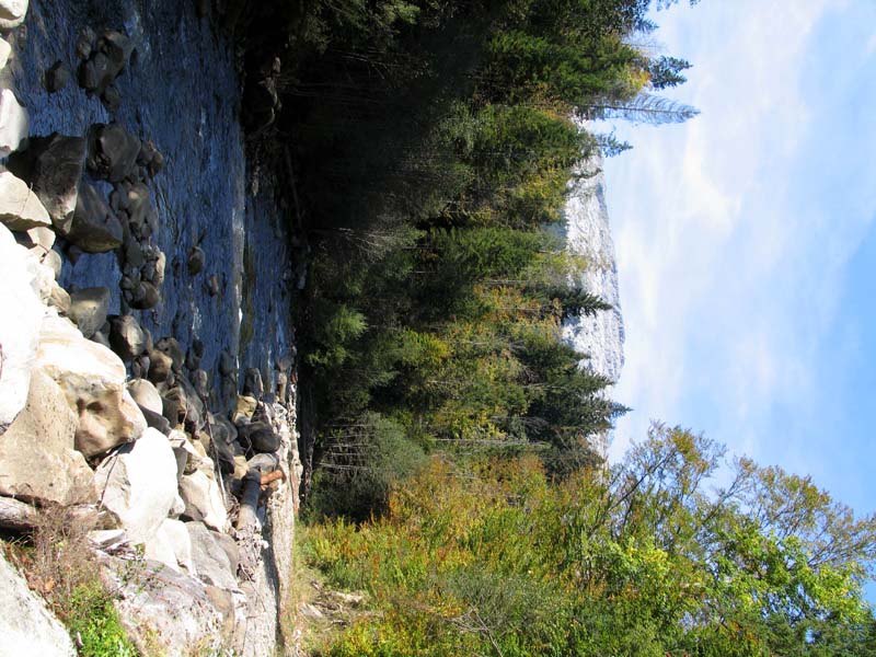 23 im Hintergrund die Schrattenflueh
