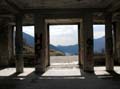 24 Eingangshalle mit tollem Ausblick