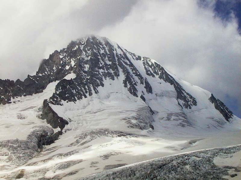 31_Bietschhorn_in_den_Wolken