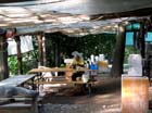 08 der Kuenstler studiert das naechste Projekt