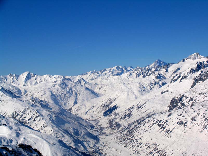 01d_Urserental_mit_Galenstock_Finsteraarhorn_usw