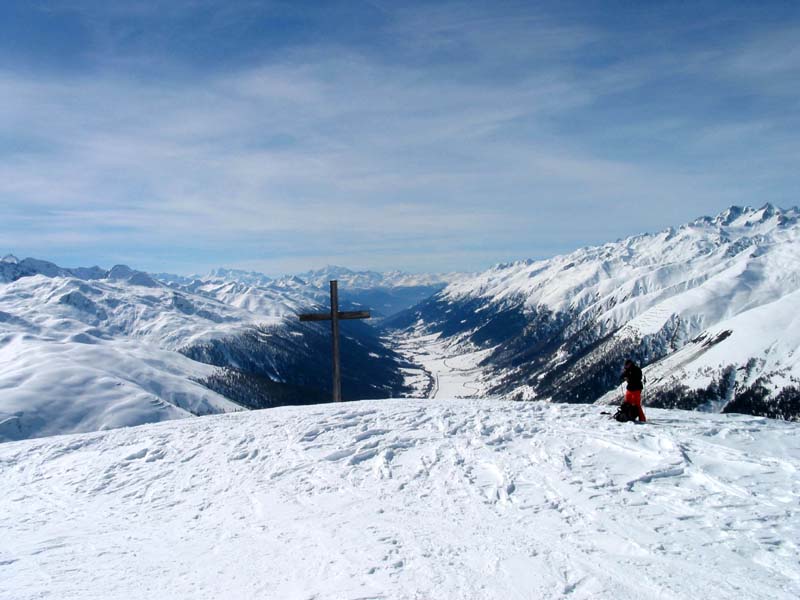 61b_auf_dem_Taelligrat_nach_Oberwald_2003