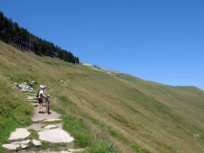 73 Himmelsleiter zum Monte Generoso