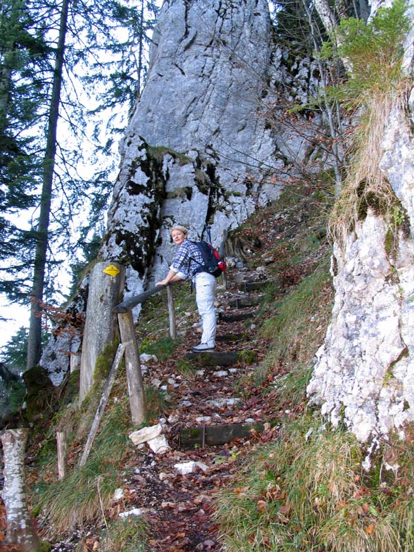 09 vor den Metalltreppen