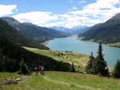 35 im Hintergrund der Ortler und der Reschensee