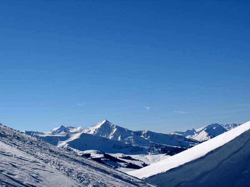 12 Vorhang auf