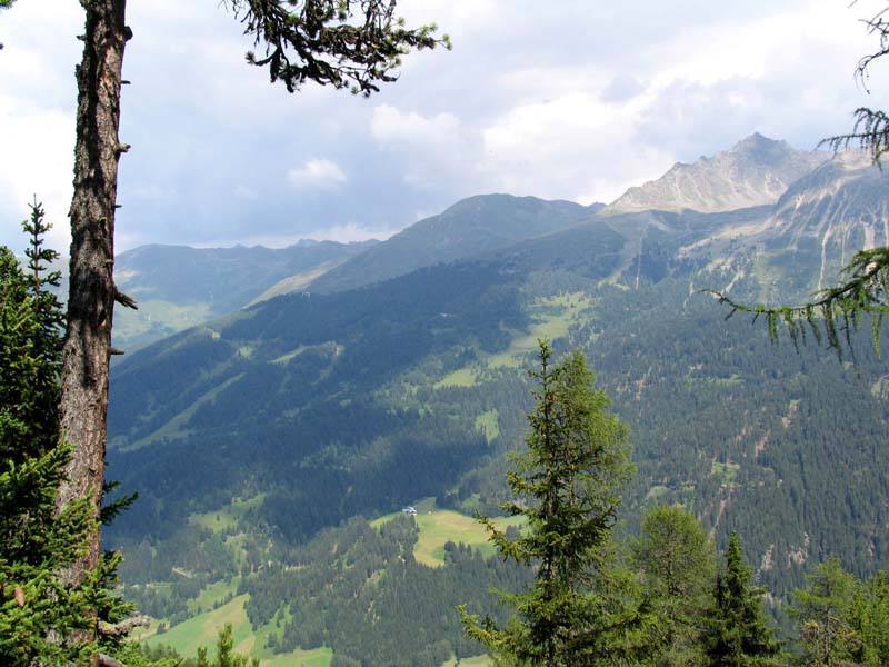 215_Blick_ins_Skigebiet_Bergkastel