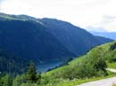 084_Single_Trail_hinunter_zum_Stausee