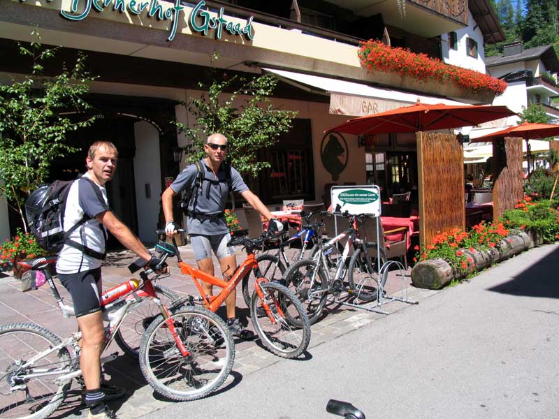 24_Mittagessen_in_Gstaad