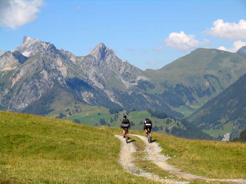 29_ab_nach_Hause_Spillgerten_Rothorn_und_Albristhubel