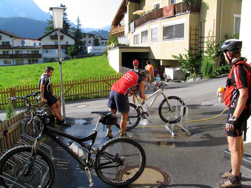 515_Bike_Waschstation_Hotel_Central