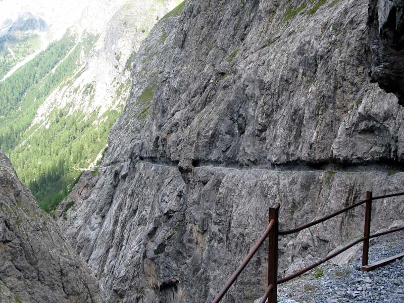 30 der Weg durch die Schlucht