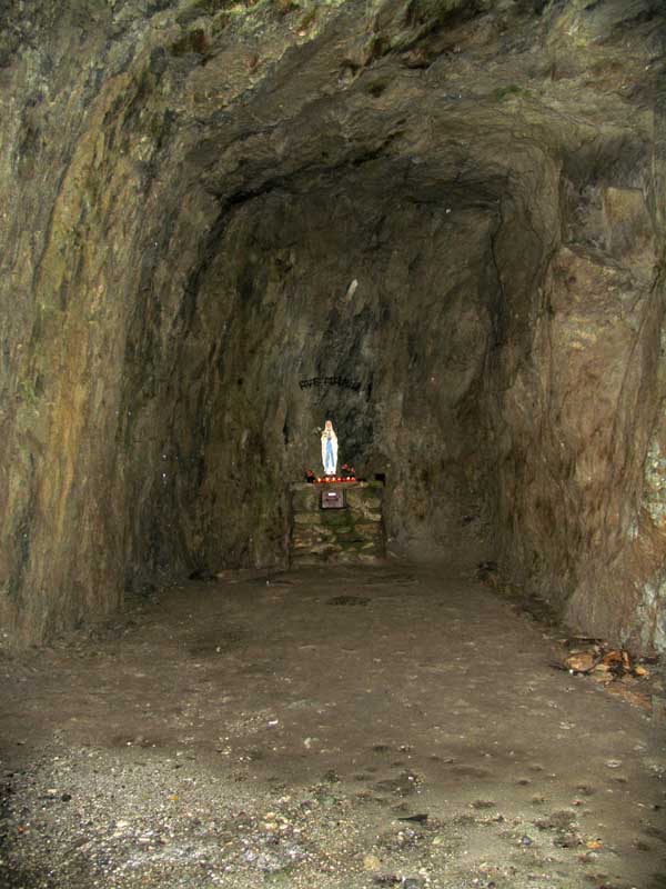 14_im_Tunnel_zum_Maerjelensee