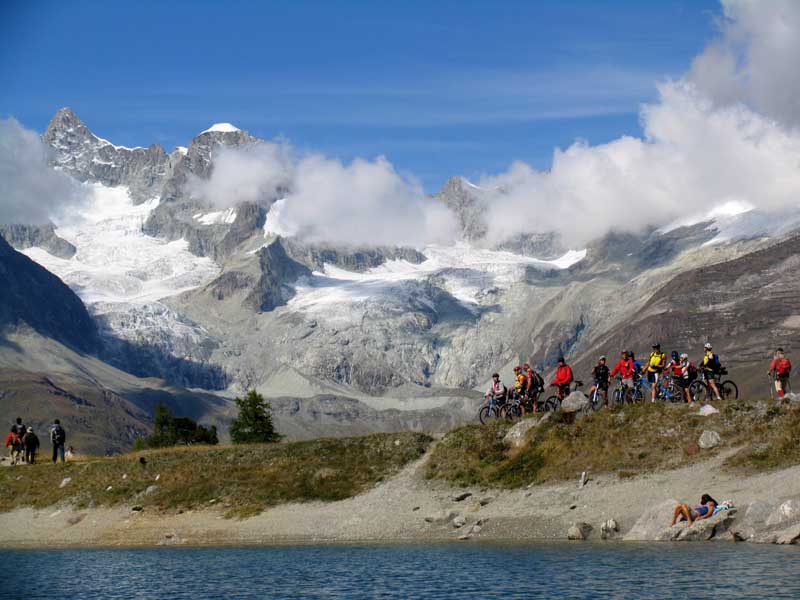 31_Gruensee_Weissensteiner_Biker_und_Obergabelhorn